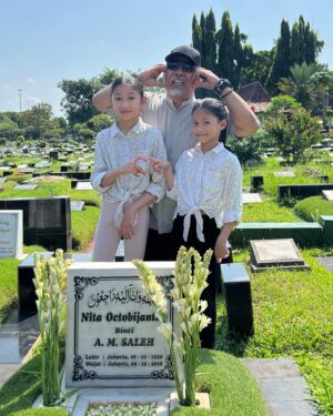 Indro Instagram - Idul Adha nengokin Anthy ❤️ Kangen semua sama kamu, Thy..