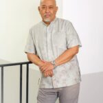 Indro Instagram – Dari dulu lumayan susah buat nemu ukuran baju koko yang pas sama badan. Diajakin @hada9 buat kolaborasi bareng @biabyzaskiamecca dalam rangka Hari Ayah langsung nanya size nya ada yg muat gak. Fitting pertama langsung cocok, mantap. Makin mantap karena di koleksi ini ada plus size buat yang perlu size sampe 6L 👍🏻 Yuk support local brand!
