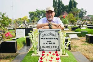 Indro Instagram - 5 tahun kepergian Anthy. Al-Fatihah, insyaAllah Husnul Khatimah aamiin YRA ❤️🙏🏻 9 Oktober 2018 - 9 Oktober 2023