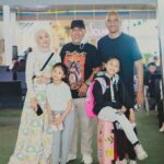 Indro Instagram – Sukses ya cucuku Alyana perjalanan ke KL bareng @rafadance_id 🙏🏻 InsyaAllah Bunbun Papa & Joy selalu mendoakan kesehatan dan kelancaran kegiatan Kakak di sana. Alya udah janji sama Joy mau jadi ballerina hebat, menjadi artis besar di bidangnya. Allah kasih kemudahan ya nak ❤️
 
Pasti gak mudah berpisah sama Alya seminggu lebih untuk pertama kalinya untuk kita semua terutama orang tuanya. Tapi insyaAllah bekal ini akan membawa Alya ke masa depan yg cemerlang, aamiin YRA. Nanti Kiya nyusul dengan kejutan2nya juga yah! 😘