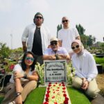 Indro Instagram - Meskipun umurnya udah gak bertambah lagi, kita selalu doa special di hari lahirnya Anthy ❤️ Al-Fatihah 🙏🏻 📸: @fythography