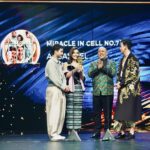 Indro Instagram - Di umur segini masih diberi kepercayaan melalui prestasi karya sendiri & juga kolektif. MasyaAllah Tabarakallah. Terima kasih banyak untuk semua pihak yang membuat ini semua bisa terjadi. Terima kasih @imaawards atas apresiasinya. Alhamdulillah wa syukurillah 🤲🏻