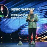 Indro Instagram - Di umur segini masih diberi kepercayaan melalui prestasi karya sendiri & juga kolektif. MasyaAllah Tabarakallah. Terima kasih banyak untuk semua pihak yang membuat ini semua bisa terjadi. Terima kasih @imaawards atas apresiasinya. Alhamdulillah wa syukurillah 🤲🏻