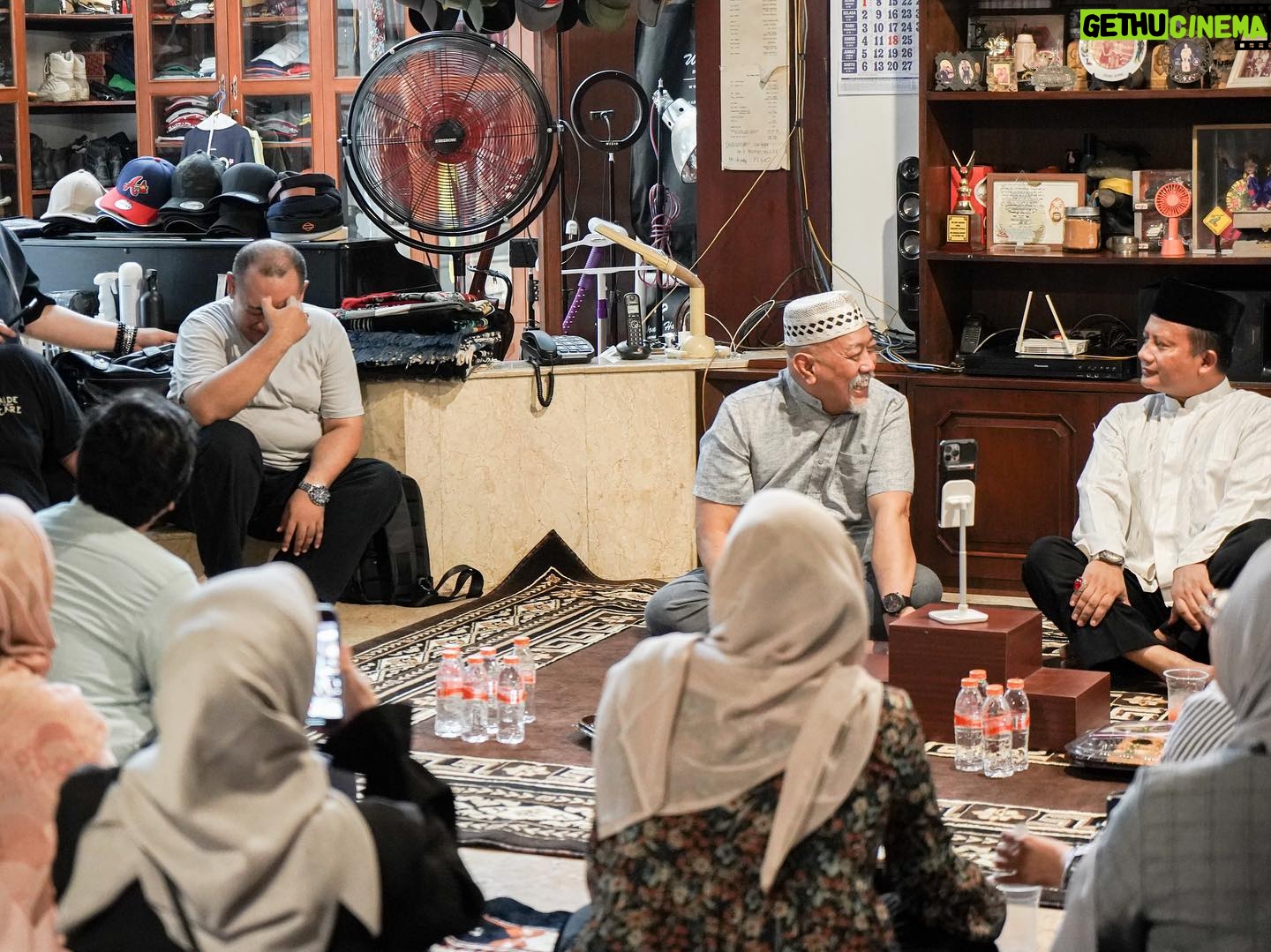 Indro Instagram - Kajian Kayu Putih is back!! 🙏🏻❤️ Bareng terus ya Pak Ustad @ahmadrosyidinmawardi