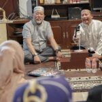 Indro Instagram - Kajian Kayu Putih is back!! 🙏🏻❤️ Bareng terus ya Pak Ustad @ahmadrosyidinmawardi
