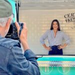 Ingrid Cruz Instagram - Llego marzo!!!! Con todo!♥️ Mañana empieza las clases en esta parte del mundito. Todas las buenas vibras para los que empiezan otro año escolar ! Y para las madres también✌🏼 Jajajajajajjaja Besos a todos!!!💋 Foto @gabicorderop Makeup @carlagasic Fotógrafo @fededebartolo Ropa @give.cl Producción @roalvano Pronto les muestro las fotos que hicimos con este grupete maravilloso😎