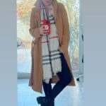 Ingrid Cruz Instagram - Lo que más me gusta del invierno es ponerme chaquetones grandes !!🧡 Descansen ,carreteen, abríguense ,pero sobretodo disfruten el fin de semana Les mando un beso 💋