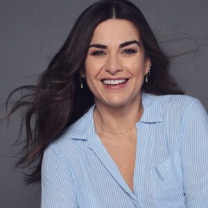 Ingrid Cruz Instagram - Y ahora me toca mi paso por MEGA @mega.tv 2014 a la fecha … Es como si fuera ayer que me cambie de canal pero no ,ya han pasado 9 años … Aquí les dejo mis personajes … Cual viste o cual es tu favorito ??? 2014 La reinetita 2016 Carola “la alcaldesa “ 2017 Pamela 2019 Karen Franco 2021 Javiera 2022 Hermana Helena 2023 Octavia Werner Los leo!!!♥️
