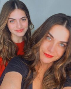 Ingrid Cruz Instagram - ♥️ Madre e hija 📸 y pelo por el tremendo @jeanbohus