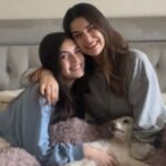 Ingrid Cruz Instagram - Que suerte tengo de ser tu madre ♥️ @emischeinffelt_ Que tus ojitos me miren con amor ,es el mayor regalo de la vida ♥️ Feliz día a tod@s l@s que desempeñan esta labor … De amar y cuidar incondicionalmente Les mando un abrazo apretado Feliz día a todas las mamás del planeta 🥰