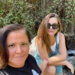 Ingrid Cruz Instagram - Ay! Mi @valveliz no te pudiste ir ayer ,pero la vida nos regalo un hermoso dia juntas .♥️ Recargando energías para todo lo que se viene .🌟 Siempre juntas ,siempre familia . Ahora más grande aún junto a tu mujer @mariaapaazc ♥️ Te amamos !!! Devuélvete pronto !! Ya te extraño 8M rodeada de puras mujeres poderosas @valveliz @emi._.scheinffelt @marialoretogomeza (pa variar no saliste en las fotos) Y a todas las que me leen un abrazo gigante !! Respeto e igualdad 8M