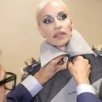 Ingrid Grudke Instagram - #DISEÑOARGENTINO #diseñofederal @fran.zit.altacostura diseñador de moda de San Juan presento una pequeña muestra de indumentos inspirados en la obra del artista plástico, sanjuanino también, Carlos Gómez Centurión, que se encuentra desde diciembre expuesta en el hotel @hiltonbuenosaires Me encanta cuando me invitan a participar de una exposición diferente. Me interesa conocer otras comunidades apasionadas de lo que producen. Me da curiosidad saber más y nutrirme de otras personas, intercambiar ideas, opiniones , conocer otras formas de pensar y de expresarse en este mundo me llena de entusiasmo. Esto me peoduce felicidad. 🥰 somos muchas las personas que creemos que nos podemos potenciar más con amor, empatía y generosidad. Así lo creo yo Se disfruta ! Bienvenidos a mi mundo! 🙌😍🥰🧡🧡🧡 #ingridgrudke #diseñoargentino #hechoenargentina🇦🇷 #diseño #creatividad cámara 🎥 @charlyvillagran @silkeymundial.ok