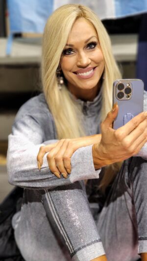 Ingrid Grudke Instagram - Últimas horas en Lituania 
A solo tres días de lo que fue este mundial 
IFBB WORLD FITMODEL CHAMPIONSHIP 2023  sigo sin entender cómo llegue hasta acá. 
Algunos me preguntan que gane o en qué puesto quede,  pero a Mi, es lo que menos me importo en este torneo. Tenía tanta Alegría de participar 🇦🇷🥰
Si, claro que es lindo volver con un premio 🥈 
pero hace solo tres años que empece a entrenar para estas competencias. 
Pararme en el escenario junto a las deportistas que solo se dedican a esto y entrena a todo el año para estos torneos porque es su trabajo, porque su país las exige, o porque tienen su espónsor. Para mi es muchísimo. 
Los que entrenan saben lo que cuesta llegar a esto. 
Por eso estoy más que feliz con este resultado de sólo haber sido elegida a participar en este mundial 🇦🇷💓