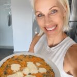 Ingrid Grudke Instagram - ¡Pastel de zanahoria y champis! Súper simple y sano. ¿Quién se anima a probarlo? #ingridgrudke #mundoIN #pasteldezanahoria