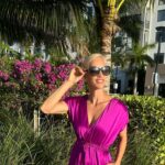 Ingrid Grudke Instagram - Gracias @chiffique @lucreciamgamundi fotos #umma @michuluna Amo la fuerza de este magenta, siento que es un color ya clásico que energiza y realza cualquier prenda. En este caso con diseños y géneros espléndidos… más no se puede pedir ♥️ #ingridgrudke #mundoIN #lookdeldia
