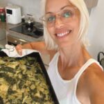 Ingrid Grudke Instagram - Una receta de lunes… 🫶🏻 Pastel de acelga Ingredientes simples y nutritivos… ustedes cómo lo hacen? Los leo… #ingridgrudke #mundoIN #fitnessmotivation #pasteldeacelga