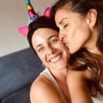 Inma Cuesta Instagram - Me pasaría la vida viéndote bailar… Celebrar cada instante de felicidad, cada batalla vencida. Cruzaría el mundo de parte a parte por abrazarte, por quedarme un rato más a tu lado contagiándome de tu risa. Hoy le soplaste a tus 39 veranos y fui muy feliz de poder acompañarte y verte cerrar los ojos para pedir tu deseo. Ya te echo de menos manita. Te quiero hasta la 🌙 y más allá.