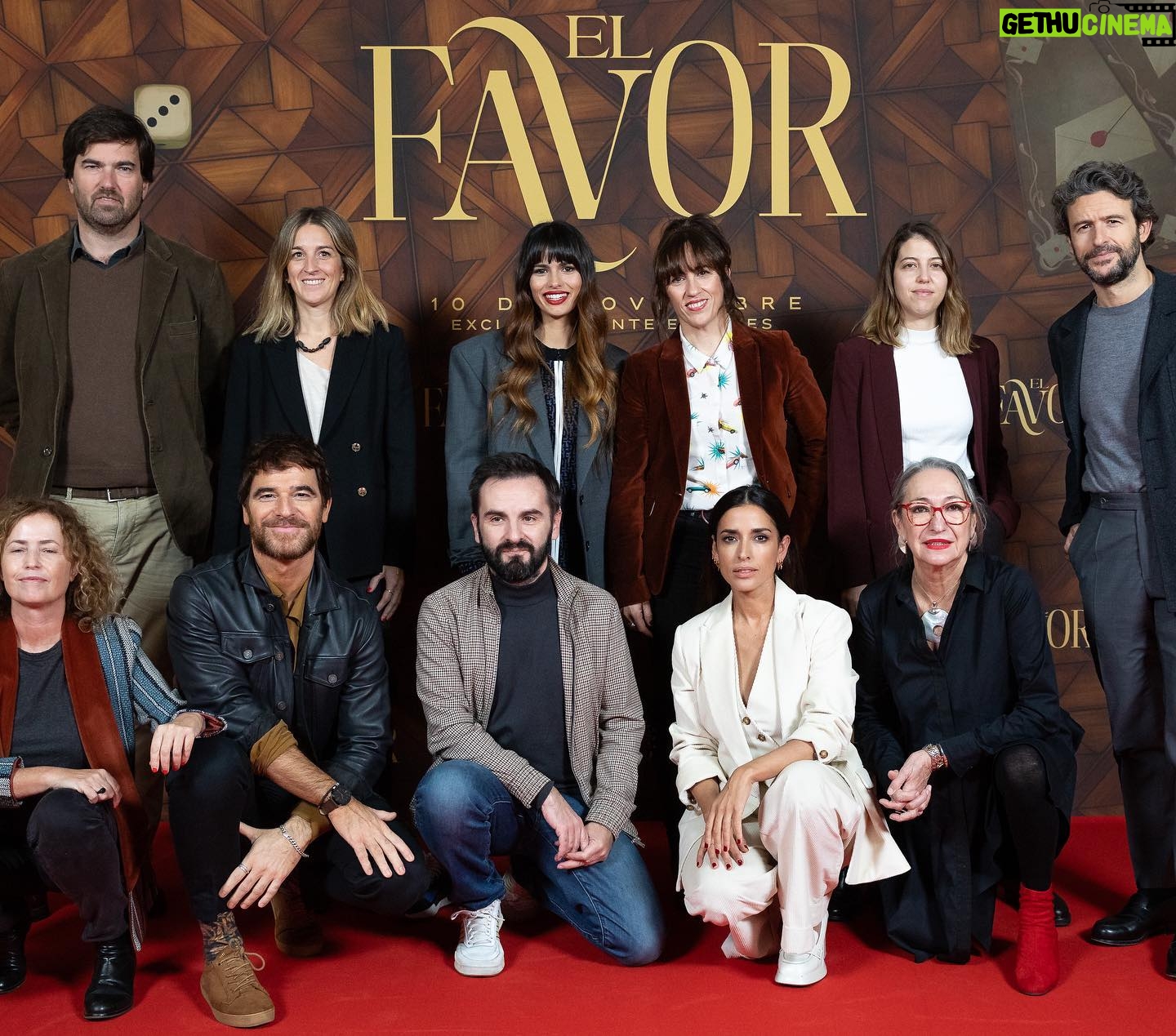 Inma Cuesta Instagram - Este viernes 10 de Noviembre se estrena en cines EL FAVOR. Sólo deseo que la disfrutéis y que haya tantas risas en las salas como las hubo en el set de rodaje! Al cine! 🍿 🎫