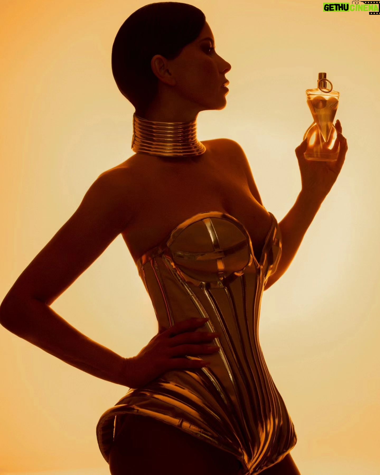 Inna Instagram - Sun is up and as you can see so is the new #GaultierDivine from @jeanpaulgaultier #IamDivine #ad