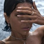 Inna Instagram – Another year with my “Diamonds family” We did great things together, so if you’ re lookin’ for Christmas gifts, you should check out the website – link in bio- and follow them @stildiamonds Special thanks to @black_sheep.ro 🫡