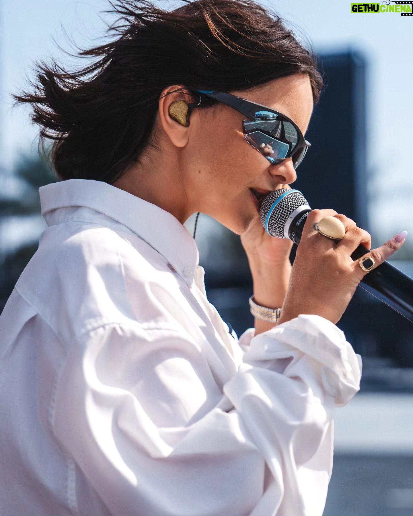 Inna Instagram - Soundcheck @untoldfestivaldubai 🫶🫶 See you in 1 hour ... I' m nervous 🥵