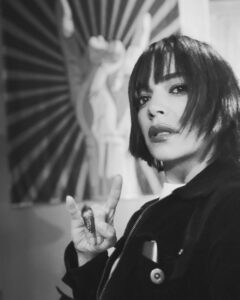 Ipek Karapinar Instagram - Rock’n roll you right🕸️
