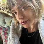 Ipek Karapinar Instagram - Bir Derbent varmış;” benden dışarı çıkma”diye diye,bir yokmuş;içerde keşfettiklerimle🧞‍♀️