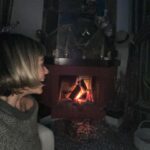 Ipek Karapinar Instagram - Bir Derbent varmış;” benden dışarı çıkma”diye diye,bir yokmuş;içerde keşfettiklerimle🧞‍♀️