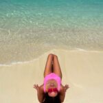 Irina Dubtsova Instagram - *** «…Жаль мне или не жаль ничуть Веришь, не веришь - уже не важно Любви, говорят, не бывает дважды Большой … Но я поищу !» #хочумогуделаю 💞