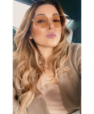 Irina Dubtsova Instagram - «Я собью прицелы, которые ты настроил ... 
Я раскину руки, я стану твоей мишенью ...
Если ты убьёшь меня, то только любовью ...
Если неизбежно, то оно того стоит ...» #скоро ❣️