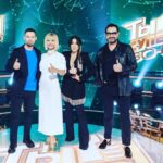 Irina Dubtsova Instagram - Сегодня у нас важный день 🥰 А вы смотрите самый трогательный проект на телевидении ? Какие судьбы, какие истории, какие таланты ! Счастлива быть частью этого удивительного музыкального праздника ❤️ #тысупер60плюс @weitmedia @ntvru @yulia_sumacheva @yousuperntv @wolfieha @valeriya @ildarabdrazakov Наряд @alenashamaeva 👗