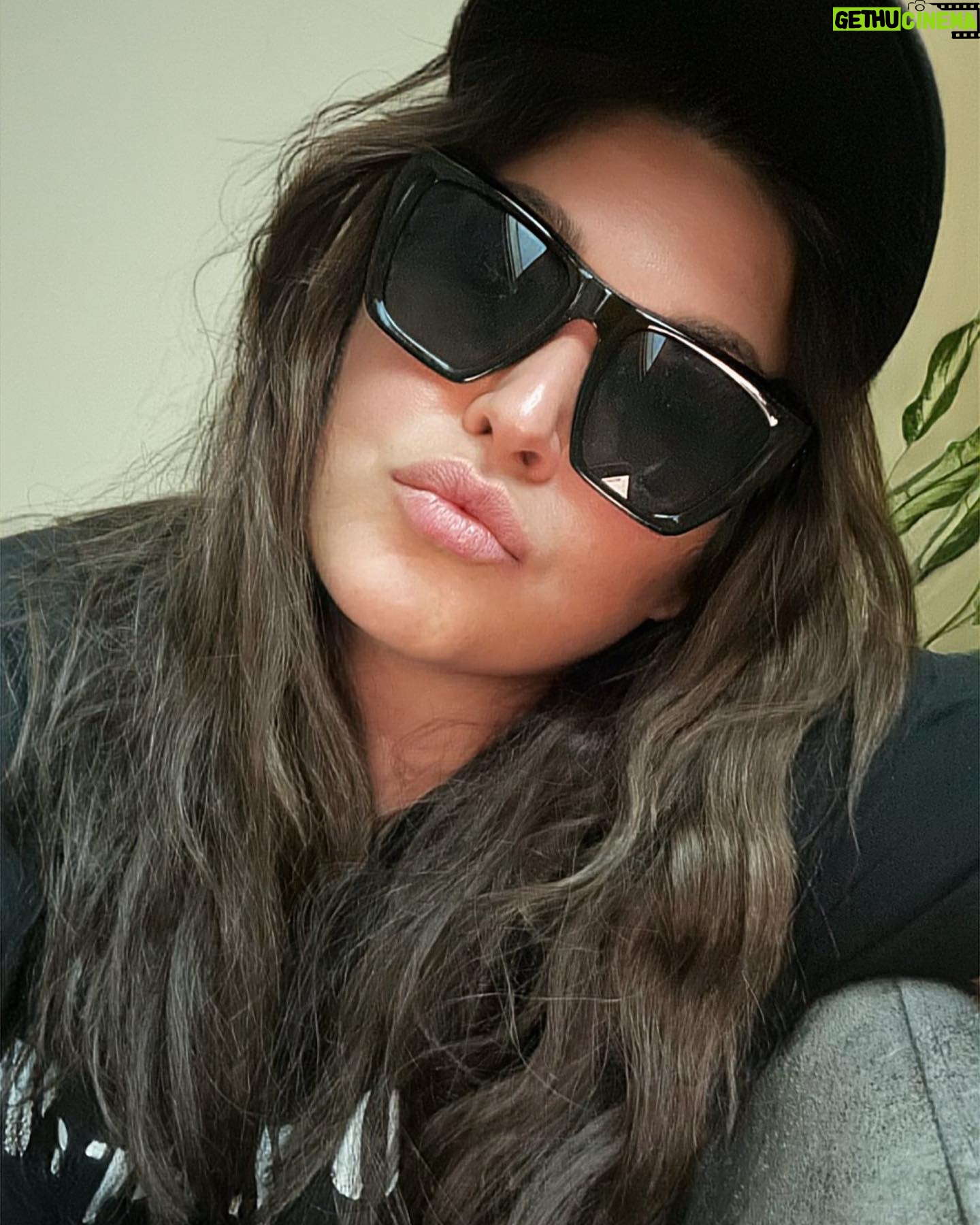 Irina Dubtsova Instagram - Что-то на гастрольном и безвыходнОм 😫🤪🥹😩😤🤦🏻♀️ #работаем #выходной8ноября #да #ноября