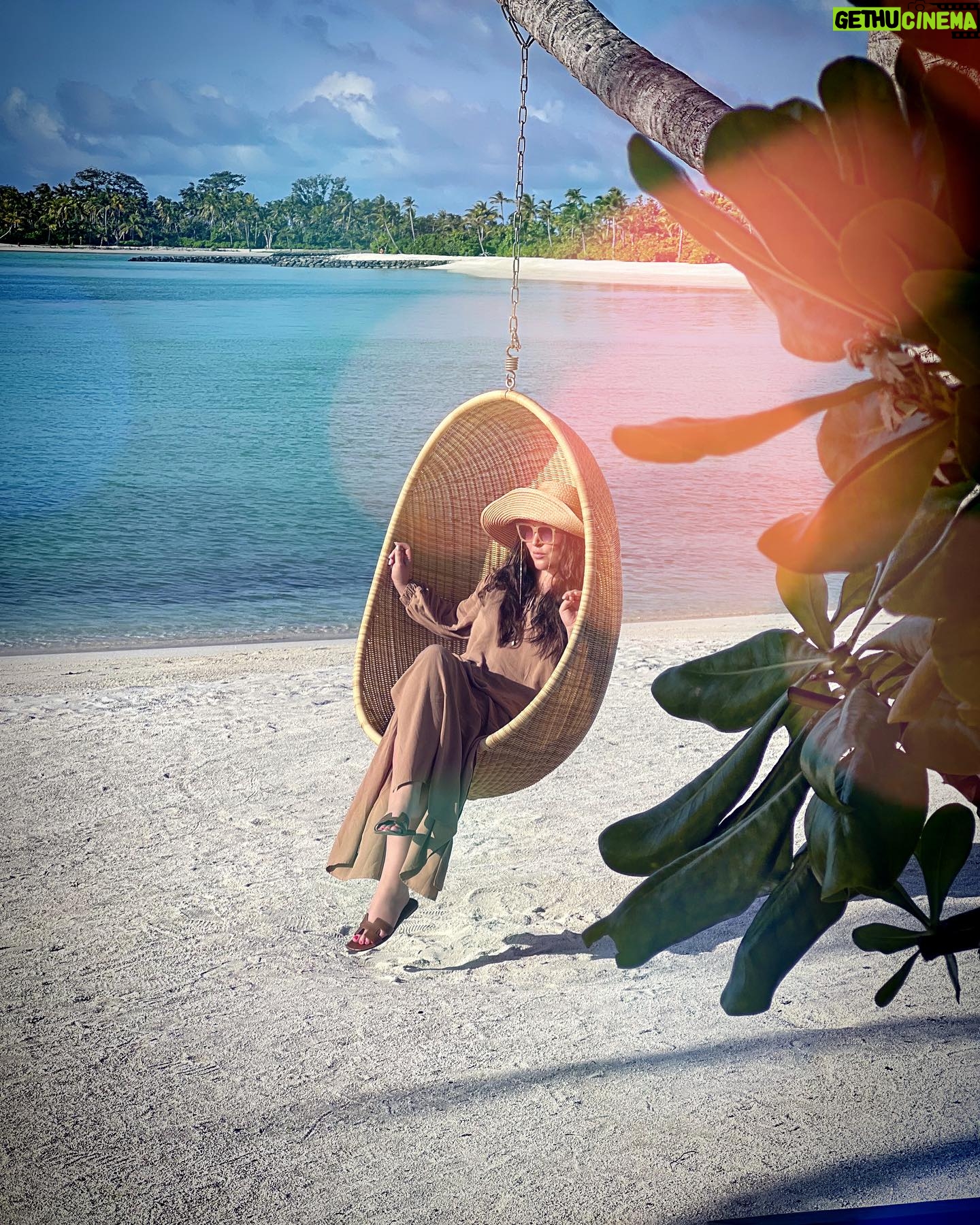 Irina Dubtsova Instagram - Доброе утро ☀️🌴 #morning #отпуск #patinamaldives #maldives #fariislands 🐚 @patinamaldives