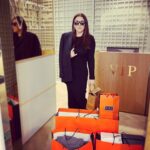 Irina Dubtsova Instagram - Любить себя необходимо ! Баловать, жалеть, давать себе отдых 🙏🏼❤️ Я так устала за последние пару месяцев, что это сказалось на самочувствии (( Быть «головой» всего, что происходит в твоей обычной жизни и в работе - очень сложно морально и физически. Я в Питере не сделала ни одной фотографии, потому что встречалась с друзьями, спала, рисовала, гуляла, даже на городском автобусе прокатилась🤣 Должна была улететь во Францию, но … передумала, потому что было всего три выходных 🤷🏻‍♀️ Мои девочки дружно твердили мне, что шопинг - лучшее восстановление 🤣 Фиг его знает 😅 Может, для души - да , а в душе у меня как раз всё хорошо❤️ Любите себя, повторюсь, балуйте, жалейте и давайте отдых 🙏🏼😻 Заранее отвечу тем, кто будет писать в комментариях , мол, музеи, достопримечательности и тд, Я ВЕЗДЕ БЫЛА 1000 раз, не переживайте за мой культурный досуг, мои дорогие ☺️