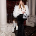 Irina Dubtsova Instagram - Вчера состоялась долгожданная премьера потрясающего сериала «ПРЕСТИЖ», где я сыграла странную женщину Анну Гараеву - оперную диву ( поправлялась для роли не специально , лечила в этот момент гормонами острое воспаление щитовидки, как говорится, просто повезло 😂 👌🏽 ) Посмотрите ! Такой потрясающий актерский состав: Юлия Снегирь, Любовь Толкалина, Ирина Розанова, Илья Любимов, Анна Уколова , Марина Доможирова, Вера Кинчева и многие другие нереальные актеры ! Грандиозная режиссерская и операторская работа. Продюсерский состав крутой. Я безумно рада быть частью такого события в мире кино, хоть я всегда и говорю, что каждый должен заниматься своим делом, но я согласилась сыграть эту роль ( напомню, моя героиня - оперная звезда ) Если бы меня позвали просто кого-то сыграть , я бы подумала … 😅 Но ! Окунувшись в этот потрясающий киношный мир, могу сейчас сказать точно , позовут ещё , пойду с огромным удовольствием ! #start #премьера #престиж #сериал #иринадубцова