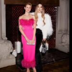 Irina Dubtsova Instagram - Вчера состоялась долгожданная премьера потрясающего сериала «ПРЕСТИЖ», где я сыграла странную женщину Анну Гараеву - оперную диву ( поправлялась для роли не специально , лечила в этот момент гормонами острое воспаление щитовидки, как говорится, просто повезло 😂 👌🏽 ) Посмотрите ! Такой потрясающий актерский состав: Юлия Снегирь, Любовь Толкалина, Ирина Розанова, Илья Любимов, Анна Уколова , Марина Доможирова, Вера Кинчева и многие другие нереальные актеры ! Грандиозная режиссерская и операторская работа. Продюсерский состав крутой. Я безумно рада быть частью такого события в мире кино, хоть я всегда и говорю, что каждый должен заниматься своим делом, но я согласилась сыграть эту роль ( напомню, моя героиня - оперная звезда ) Если бы меня позвали просто кого-то сыграть , я бы подумала … 😅 Но ! Окунувшись в этот потрясающий киношный мир, могу сейчас сказать точно , позовут ещё , пойду с огромным удовольствием ! #start #премьера #престиж #сериал #иринадубцова