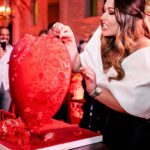 Irina Dubtsova Instagram - Теперь меня друзья называют сердцеедкой ❤️ У меня куча фоток, боюсь, заспамлю ленту 🤪 СПАСИБО всем моим друзьям за мой самый лучший праздник ! ❤️ Весело было так, что даже в 5 утра никто не хотел расходиться 😂 А за красоту праздника Спасибо самым лучшим моим @valeraatlant @shackirovajulia @lamareesvetlanaermolova @lamaree_restaurants и всем, всем, всем !!! ШИКАРНЫЙ Торт от гения @_alexkush ❣️ #деньрождения #хочумогуделаю