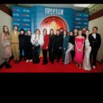 Irina Dubtsova Instagram - Вчера состоялась долгожданная премьера потрясающего сериала «ПРЕСТИЖ», где я сыграла странную женщину Анну Гараеву - оперную диву ( поправлялась для роли не специально , лечила в этот момент гормонами острое воспаление щитовидки, как говорится, просто повезло 😂 👌🏽 ) Посмотрите ! Такой потрясающий актерский состав: Юлия Снегирь, Любовь Толкалина, Ирина Розанова, Илья Любимов, Анна Уколова , Марина Доможирова, Вера Кинчева и многие другие нереальные актеры ! Грандиозная режиссерская и операторская работа. Продюсерский состав крутой. Я безумно рада быть частью такого события в мире кино, хоть я всегда и говорю, что каждый должен заниматься своим делом, но я согласилась сыграть эту роль ( напомню, моя героиня - оперная звезда ) Если бы меня позвали просто кого-то сыграть , я бы подумала … 😅 Но ! Окунувшись в этот потрясающий киношный мир, могу сейчас сказать точно , позовут ещё , пойду с огромным удовольствием ! #start #премьера #престиж #сериал #иринадубцова