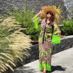 Irina Dubtsova Instagram - Доброе утро ☀️ Я с отличными новостями ! Если вы ещё не отдыхали этим летом, я и туроператор TEZ TOUR дарим вам скидку 5000 рублей на отдых 🥰 Гостеприимная Греция, колоритный Кипр, солнечная Турция, сказочные Мальдивы и другие страны ждут вас 😎☀️🌴 А я и TEZ TOUR настаиваем - это лето не должно пройти мимо вас ! Просто заходите на сайт www.tez-tour.com, бронируйте тур и вводите промокод: DUBCOVA ! Выбирайте любое открытое сейчас направление и отдыхайте с TEZ TOUR выгодно ! Я уже отдыхаю 😌🌴☀️🌊 #отпуск #греция #teztour #teztourgreece #хочумогуделаю 🇬🇷💙 @nanaprincesshotel @teztour_russia @teztourellada @charitidisdimitris