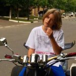 Irina Dubtsova Instagram - С Днём защиты детей ❤️ Как быстро летит время ! Поймать шестнадцатилетнего Тёму для фото почти нереально 🤣 Вот вам архив 🥰 В конце карусельки Артём уже несколько постарше 🤣🤣🤣