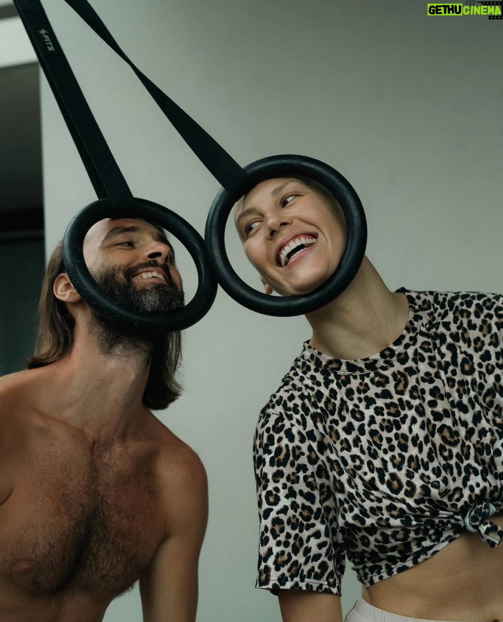 Irina Gorbacheva Instagram - Пусть сердце всегда будет открытым для всего Пусть пропускает через себя не строя "дамбы" от кого-то или чего-то Пусть расширяется оно, не смотря ни на что Хочу любить, люблю и буду! Ахаааа))))