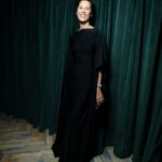 Irina Gorbacheva Instagram - Позавчера был предпремьерный показ "Бременские музыканты" Благодаря всей нашей огромной команде нам удалось создать теплую, светлую и трогательную историю! Благодарю Алексея Нужного @nuzhny за эту возможность!)) Сыграть женщину кошку))) Благодарю @pgorshenin Петю Горшенина и всю его команду за наши мордочки, лапы, хвосты и уши! Это было очень не просто и это была командная работа! И конечно благодарю каждого партнера! Мы прошли этот путь от а до я)) А как у нас вышло, об этом будете уже говорить вы))) зрители!)) С 1 января в КИНО!))