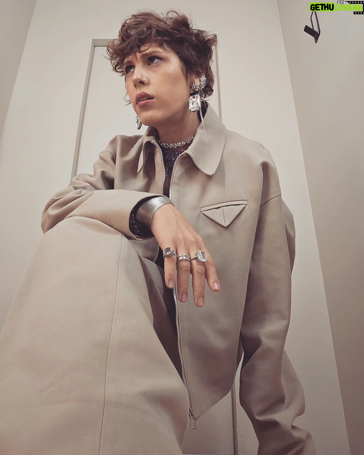 Irina Gorbacheva - 37.9K Likes - Иногда зайдешь в примерочную, а там Анатольевна Фэшн Понеслась ))