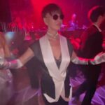Irina Khakamada Instagram - Танец- маленькая жизнь. Музыка во мне, а не для меня .