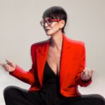 Irina Khakamada Instagram – Ощущение счастья человек должен искать в себе , а не в признании себя другими .