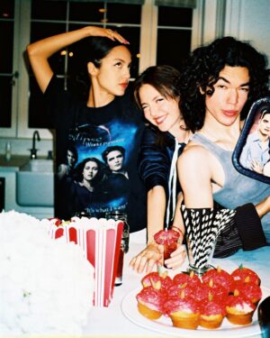 Iris Apatow Instagram - Twihard💋