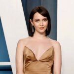 Iris Apatow Instagram – Vanity fair😊