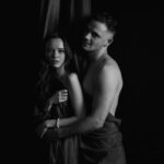 Iryna Kudashova Instagram - Так могла би виглядати Мелашка і Лаврін в паралельному Всесвіті 😅 ⠀ А я нагадаю, що скоро буду з виставою «Наші Кайдаші» у таких містах: 17 - Чернігів 18 - Черкаси 19 - Дніпро 23 - Вінниця ⠀ Хто з якого міста? ⠀ Фото: @tatyana_polyakova_pro 🥰