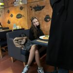 Iryna Kudashova Instagram - А школярки то вже не ті)))) я такий макіяж собі в школу не робила 😂 Знайомтесь , це Лєра 🥹