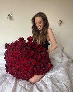 Iryna Kudashova Instagram - Так давно не було мене в стрічці 💔🌸